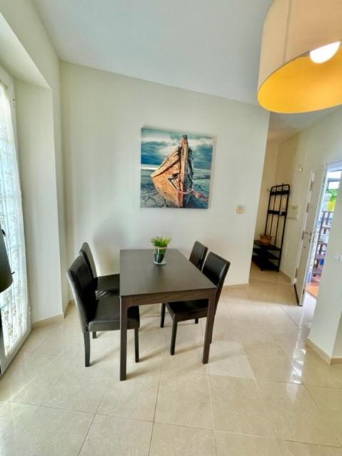 Gatu Premium Villa Patio Andaluz เอลปูแอร์โต เด ซานตามาริอา ภายนอก รูปภาพ